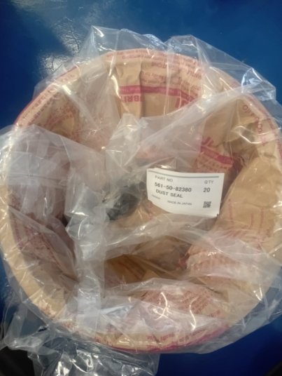 DUST SEAL PN 561-50-82380